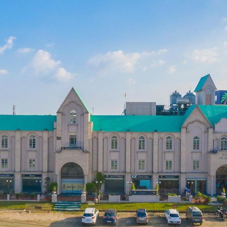 Hotel Le Castle Rudrapur Luaran gambar