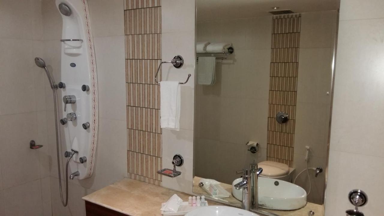 Hotel Le Castle Rudrapur Luaran gambar