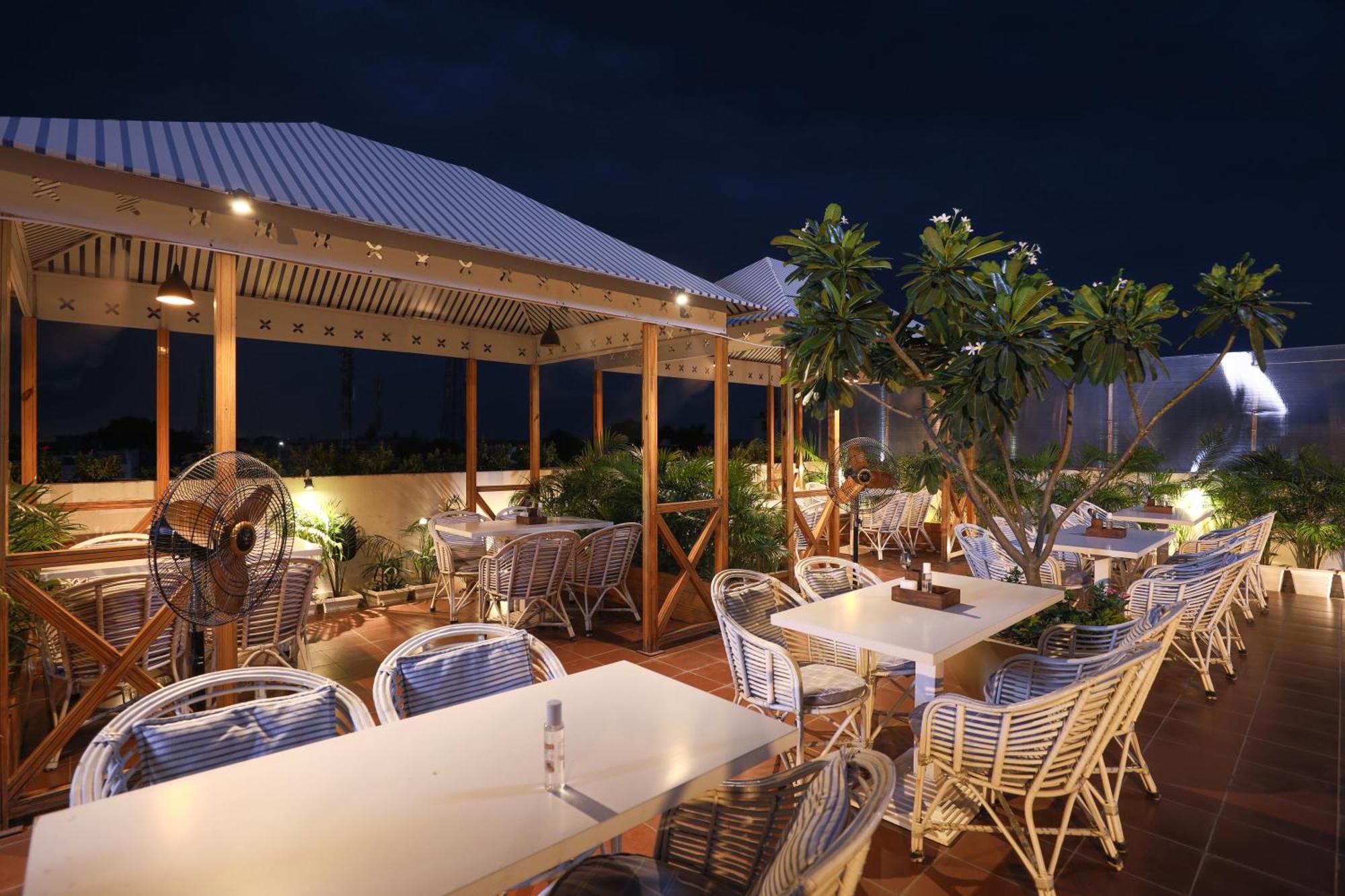 Hotel Le Castle Rudrapur Luaran gambar